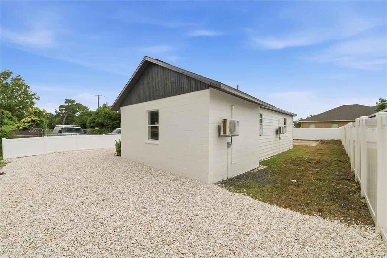 Listing Photo 8
