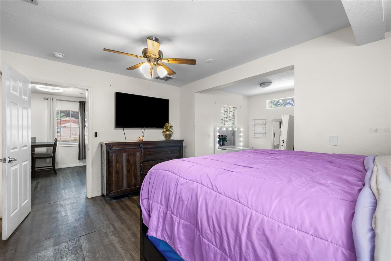 Listing Photo 17