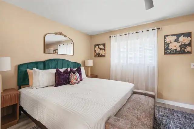 Listing Photo 11