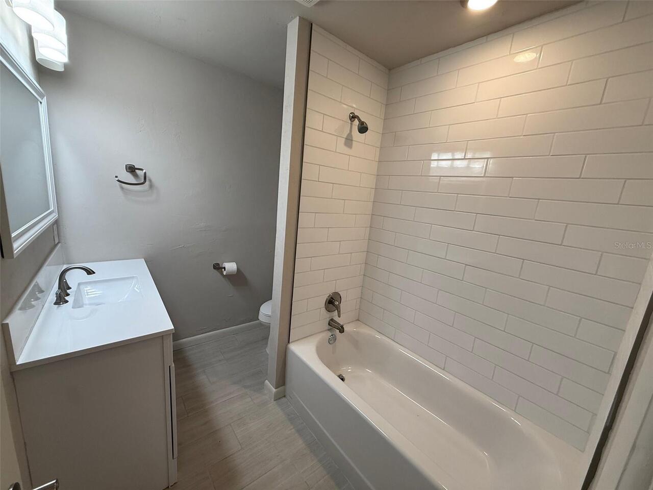 Listing Photo 24
