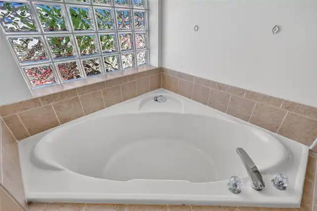 Listing Photo 28