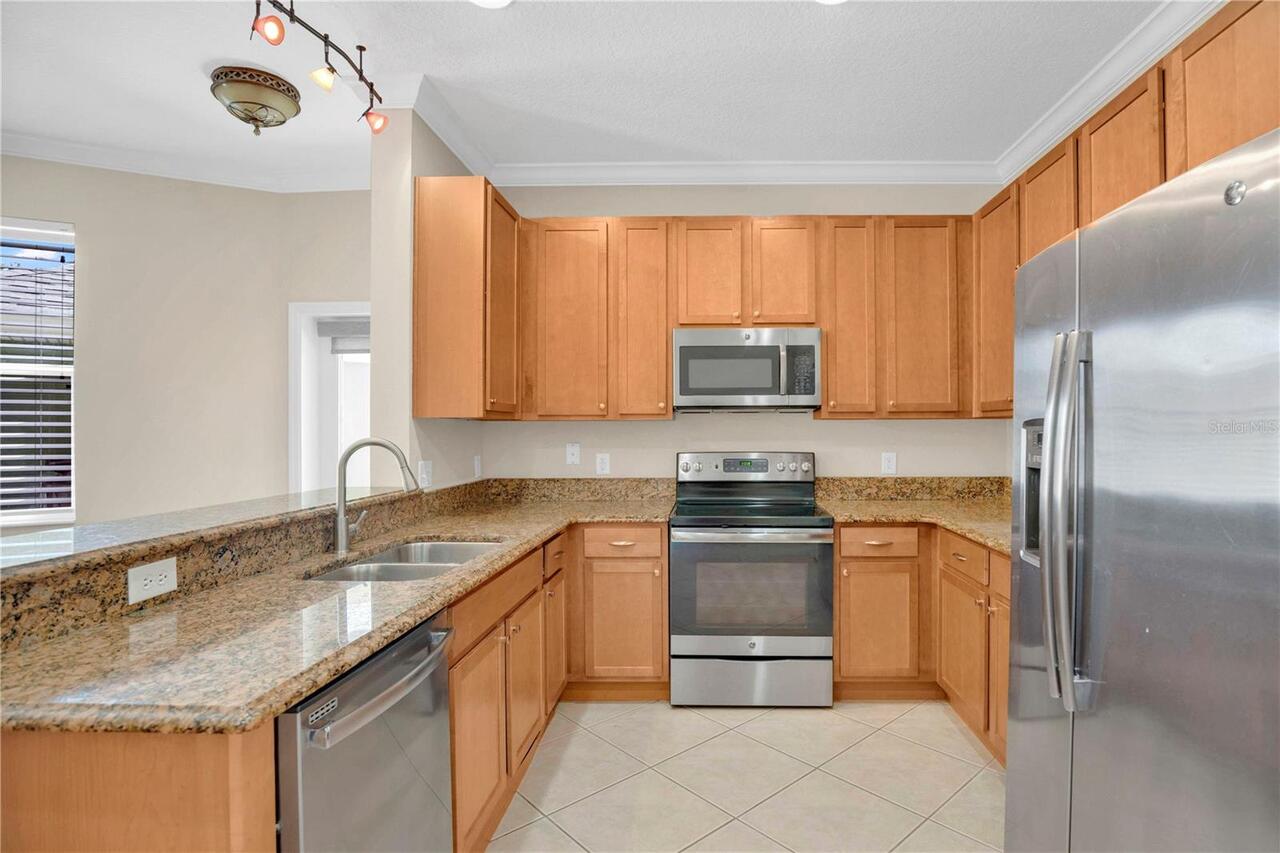 Listing Photo 8