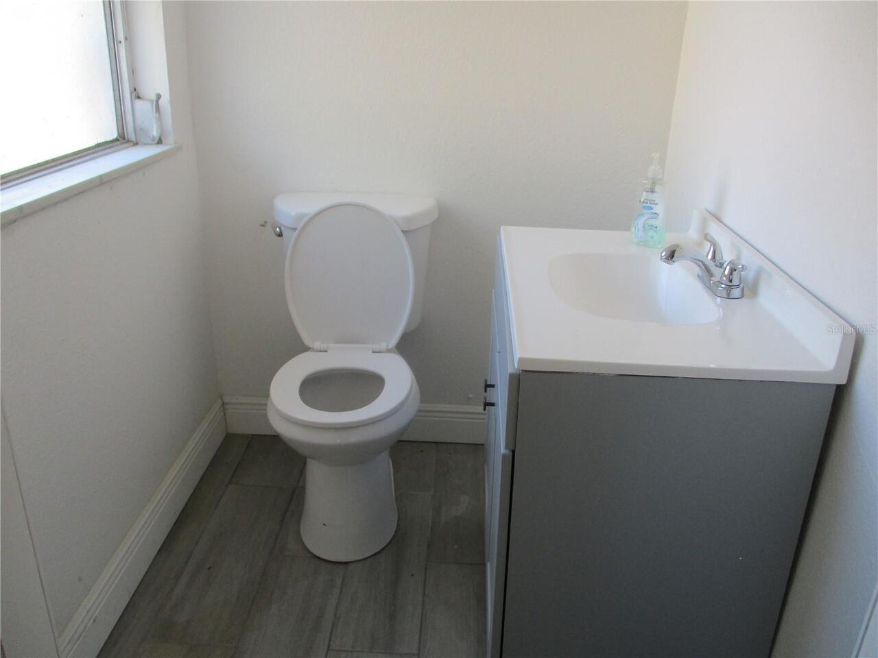 Listing Photo 9
