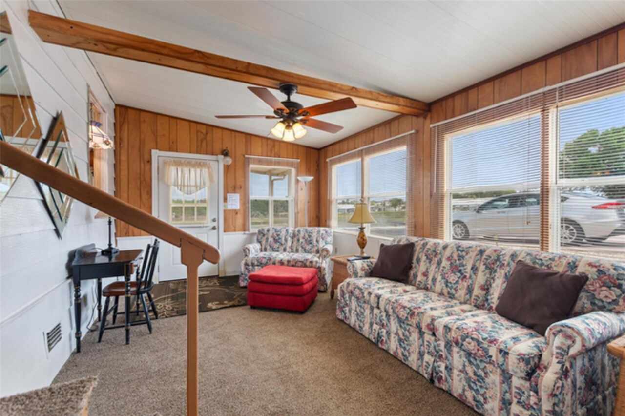 Listing Photo 6