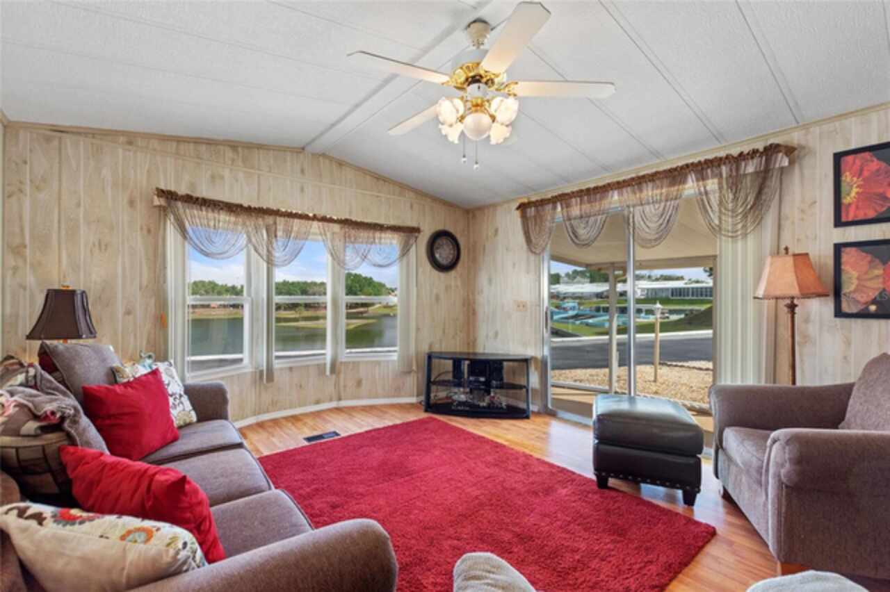 Listing Photo 16