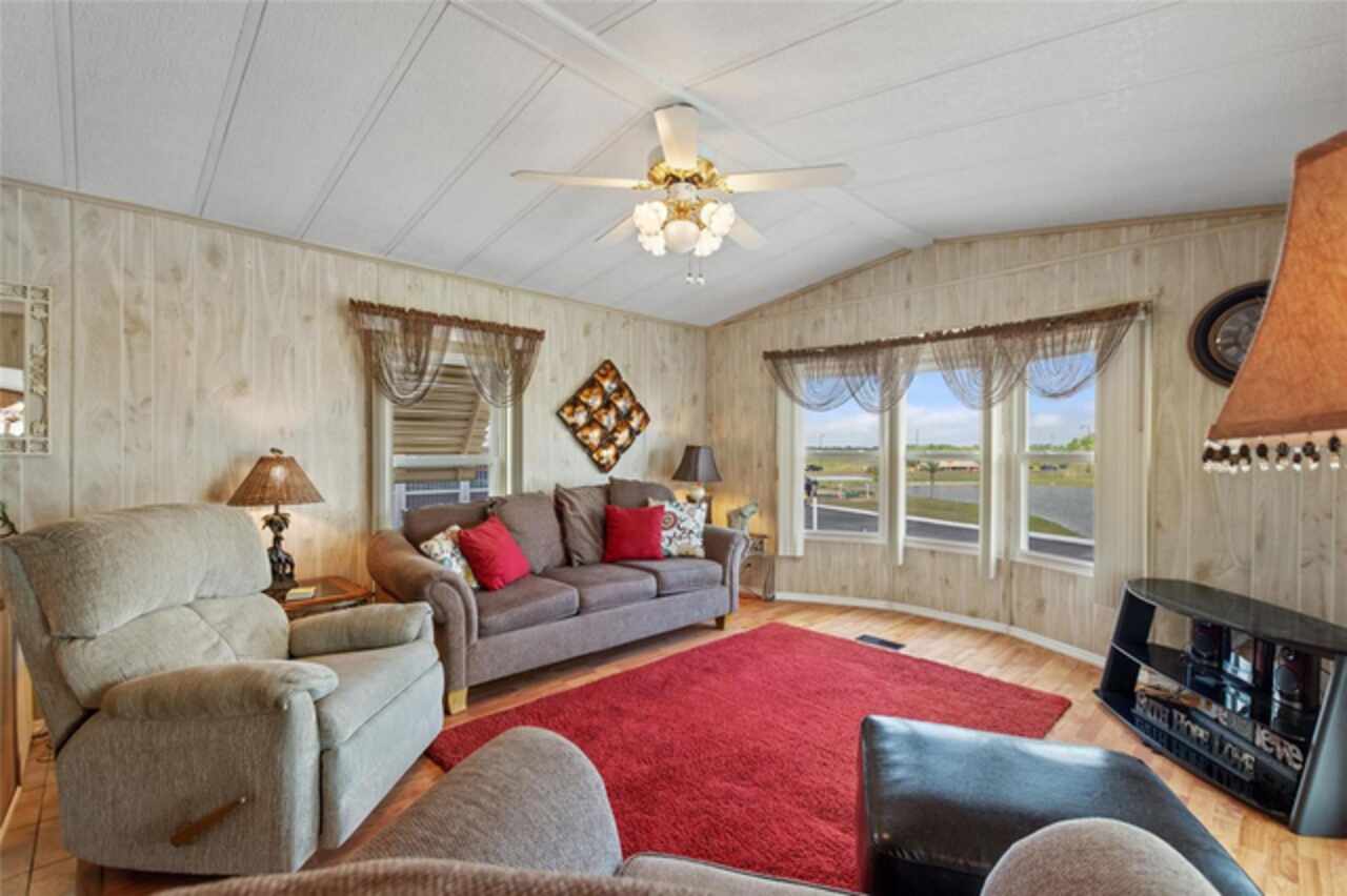Listing Photo 17