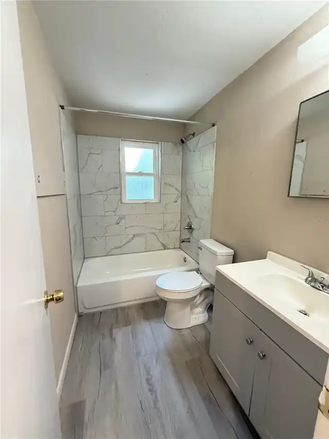 Listing Photo 9