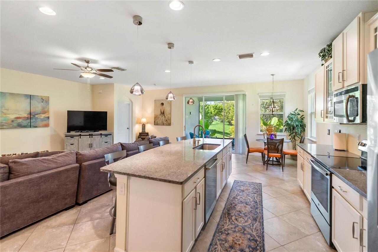 Listing Photo 12