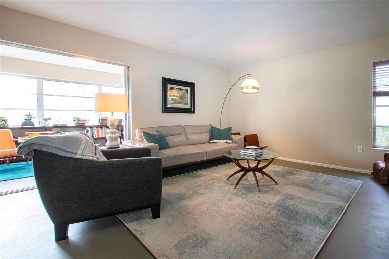 Listing Photo 8