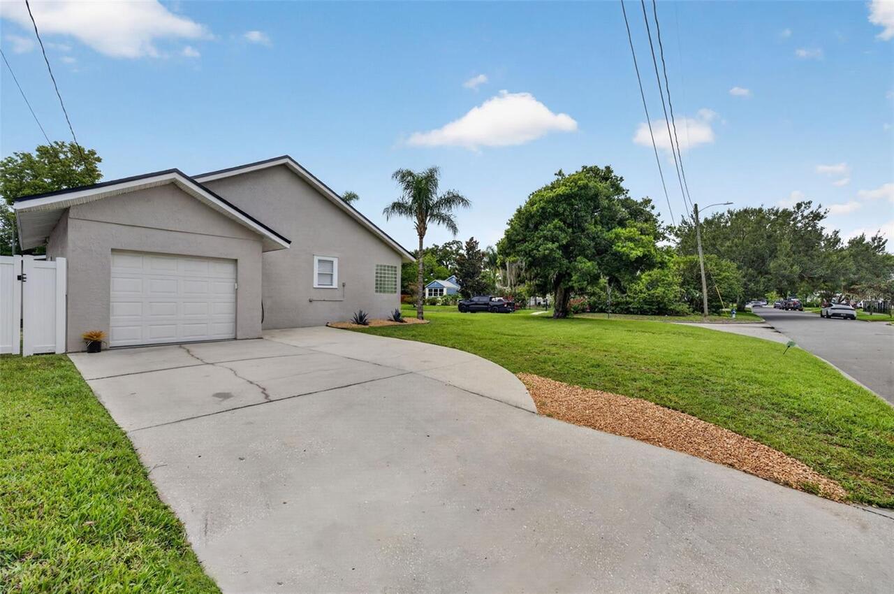 Listing Photo 33