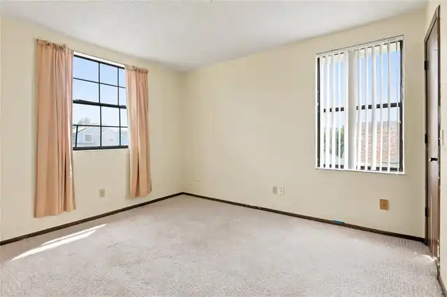 Listing Photo 14