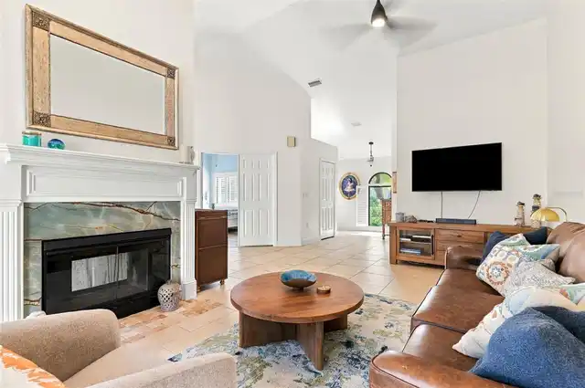 Listing Photo 7