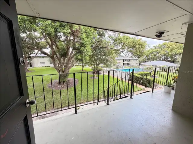 Listing Photo 10