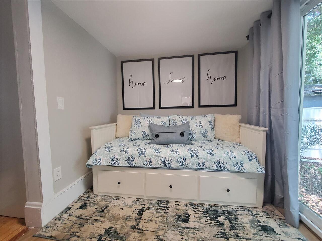 Listing Photo 10