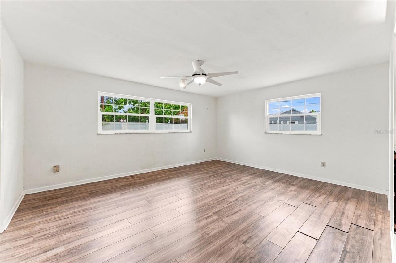 Listing Photo 32