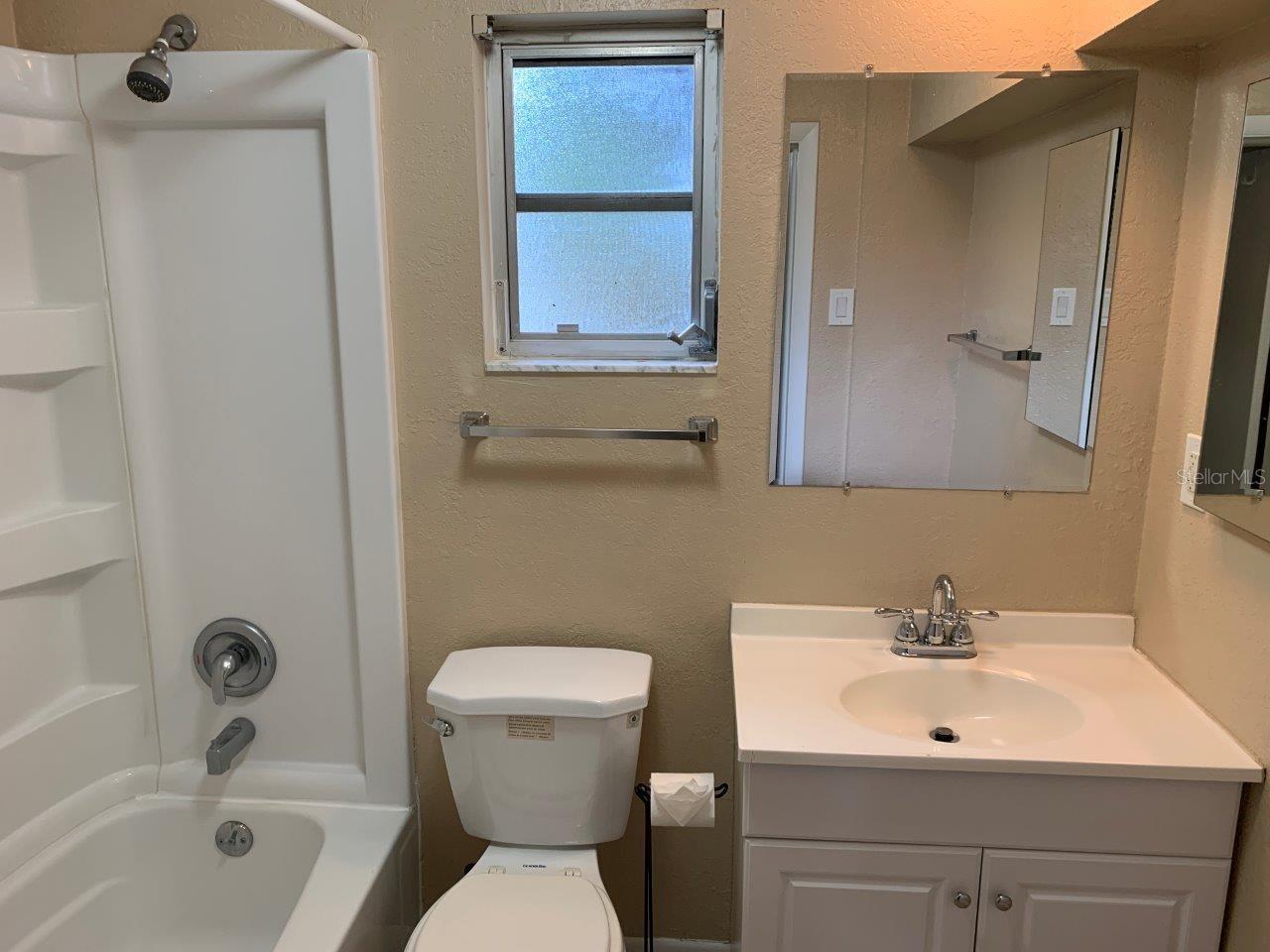 Listing Photo 11