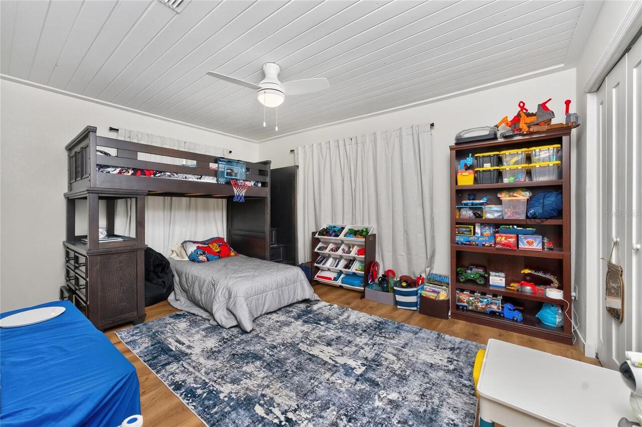 Listing Photo 17