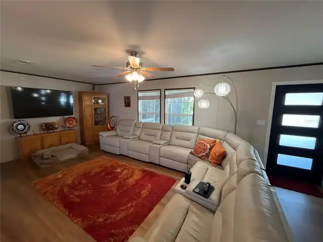 Listing Photo 14
