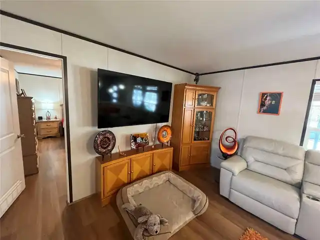 Listing Photo 15