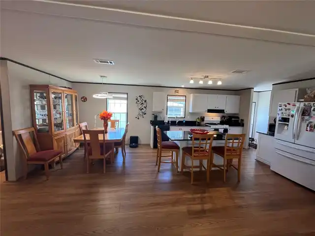 Listing Photo 20