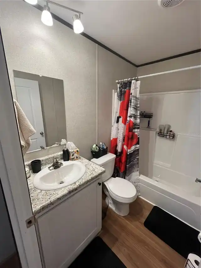 Listing Photo 37