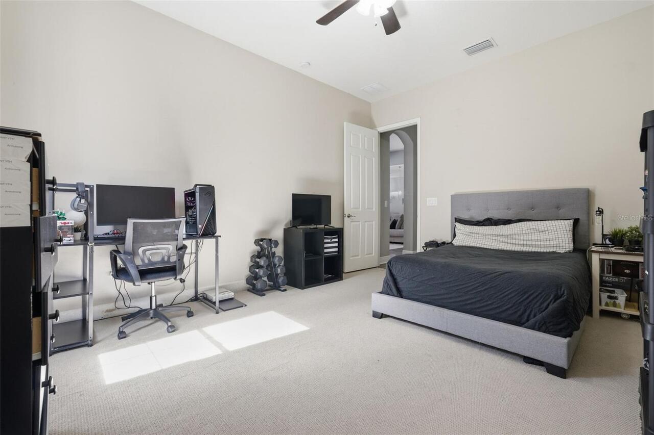 Listing Photo 17