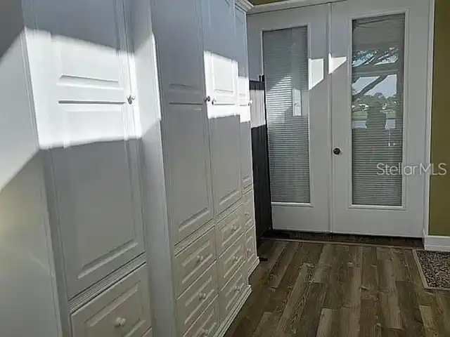 Listing Photo 11