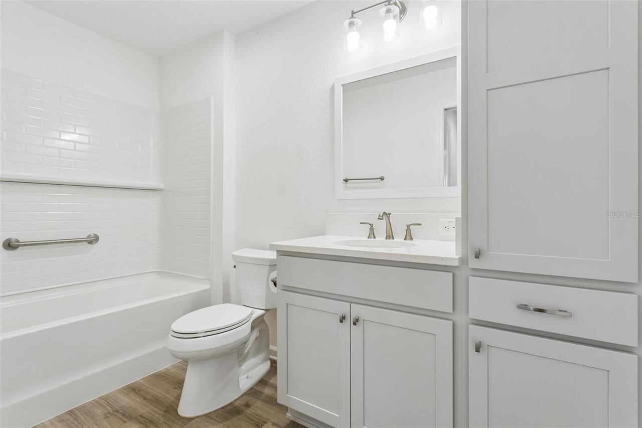 Listing Photo 9