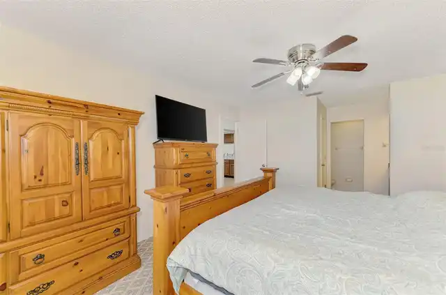 Listing Photo 32