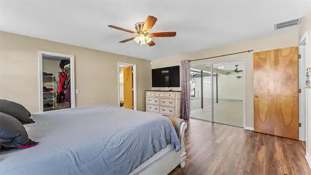 Listing Photo 33