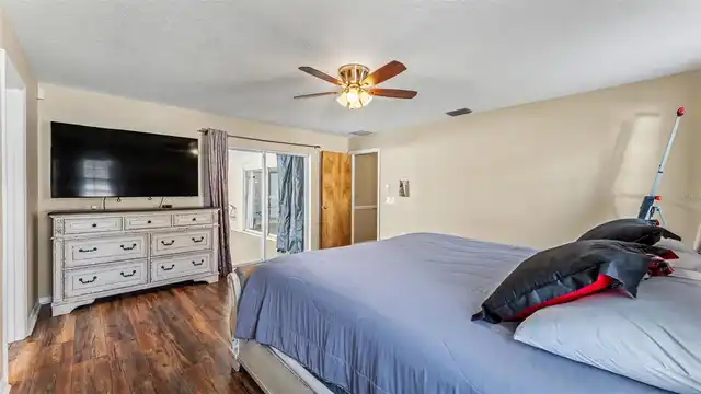 Listing Photo 34