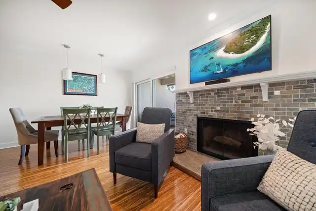 Listing Photo 11