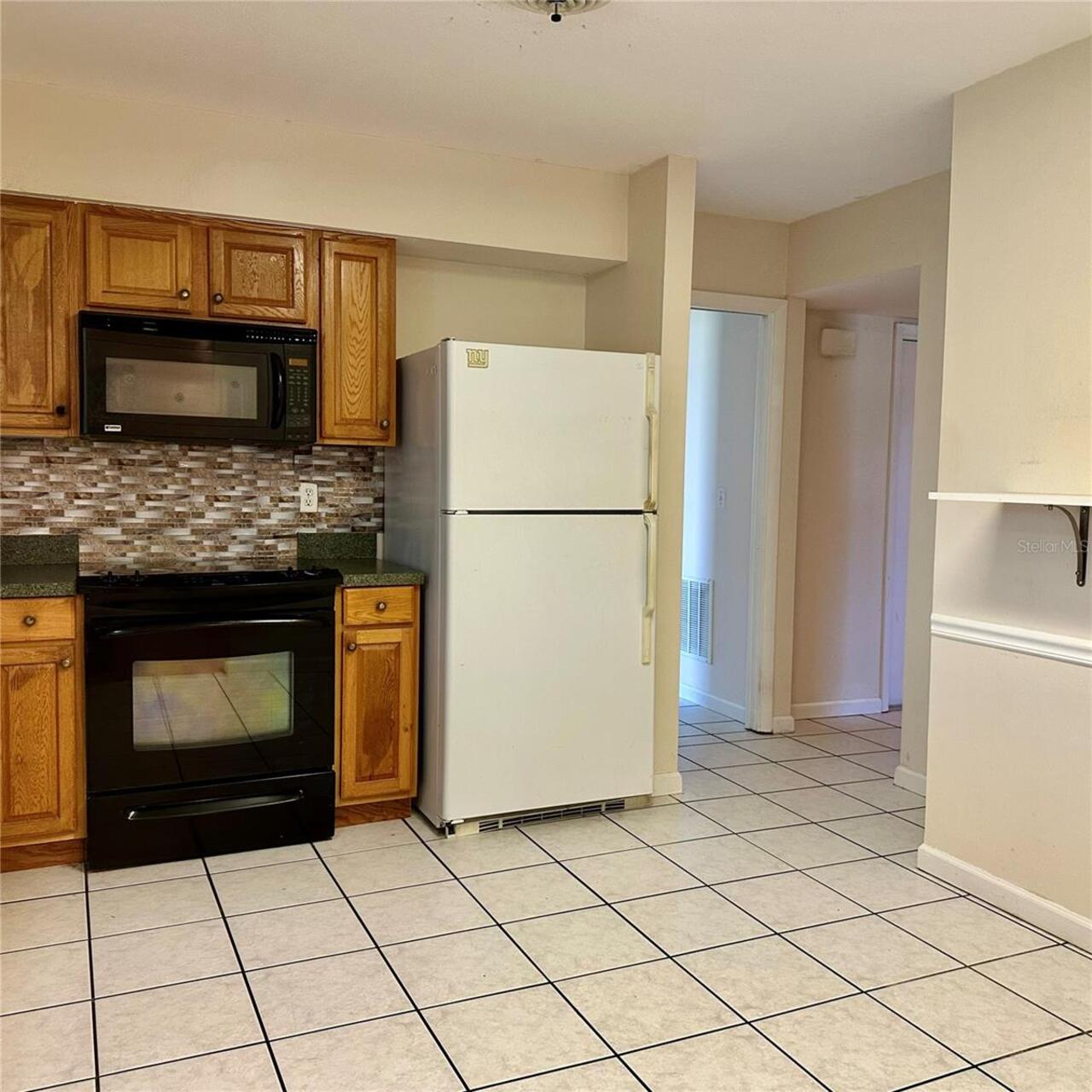 Listing Photo 11