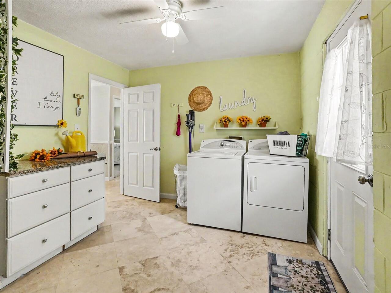 Listing Photo 14