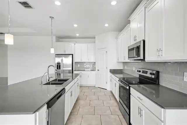 Listing Photo 9