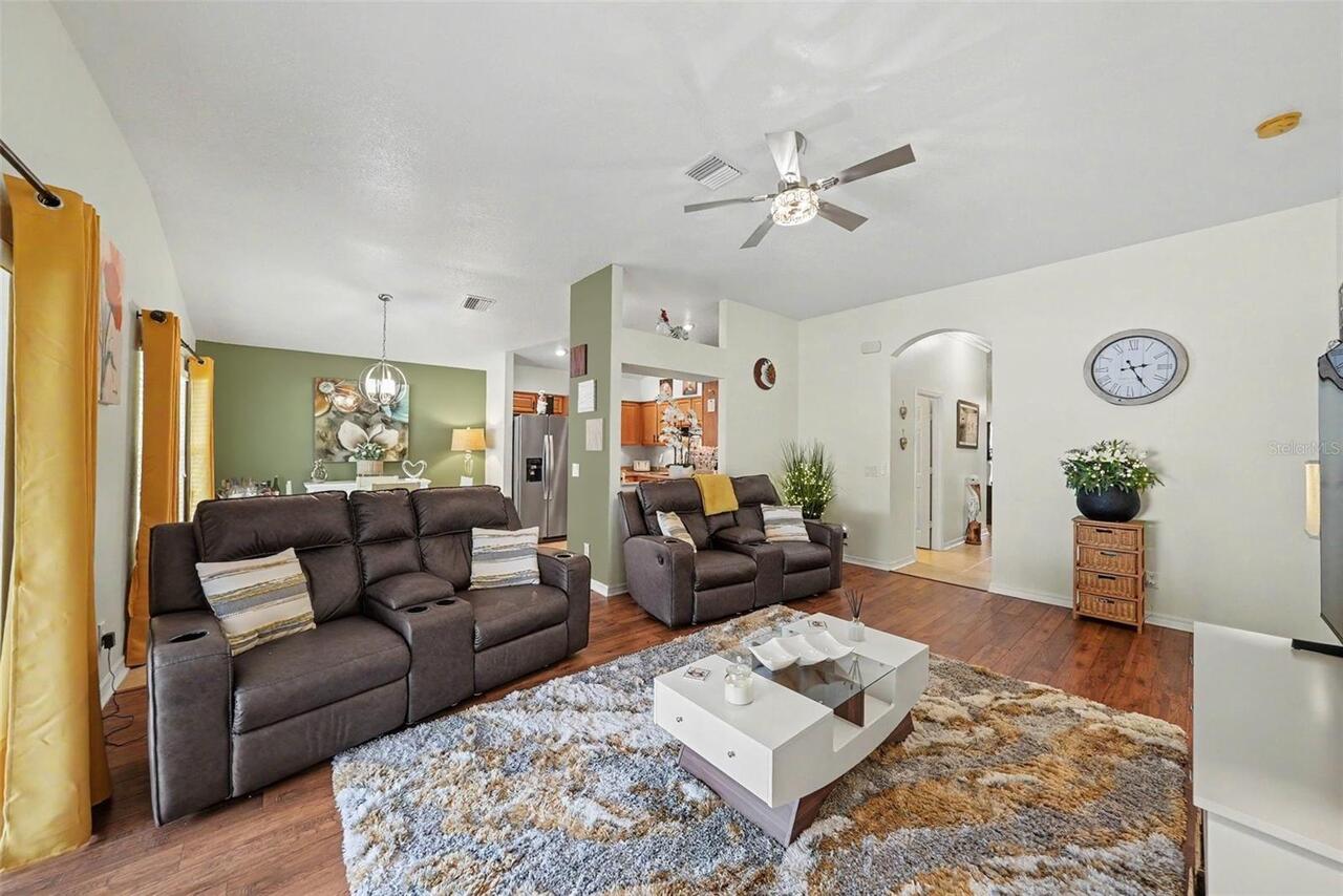 Listing Photo 10