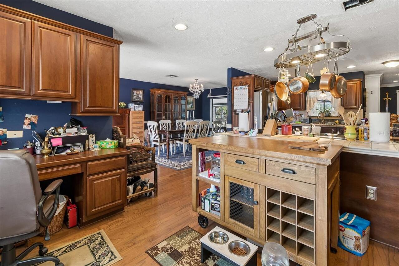 Listing Photo 11