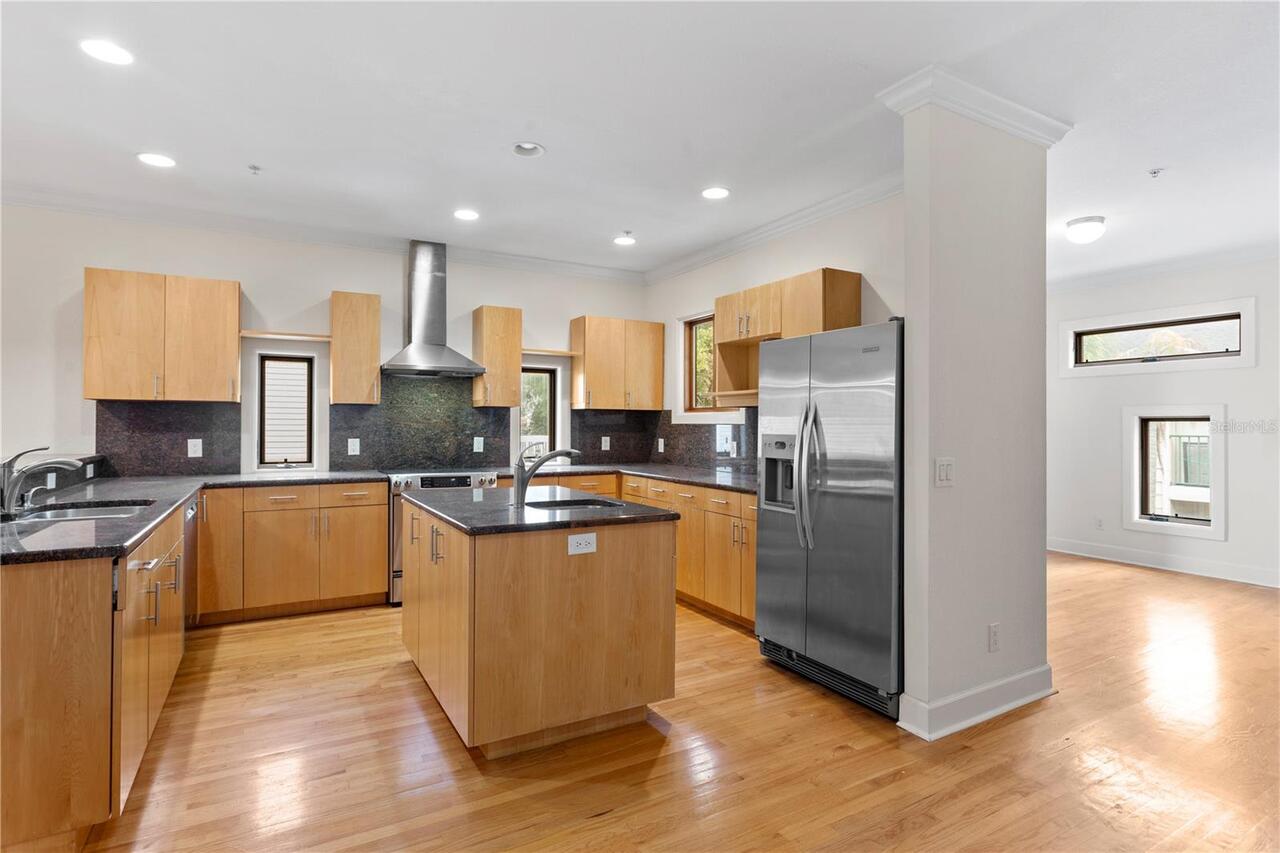 Listing Photo 15