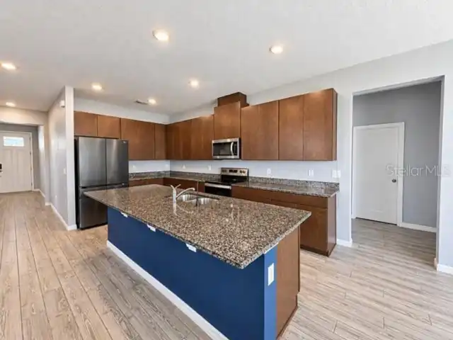 Listing Photo 7