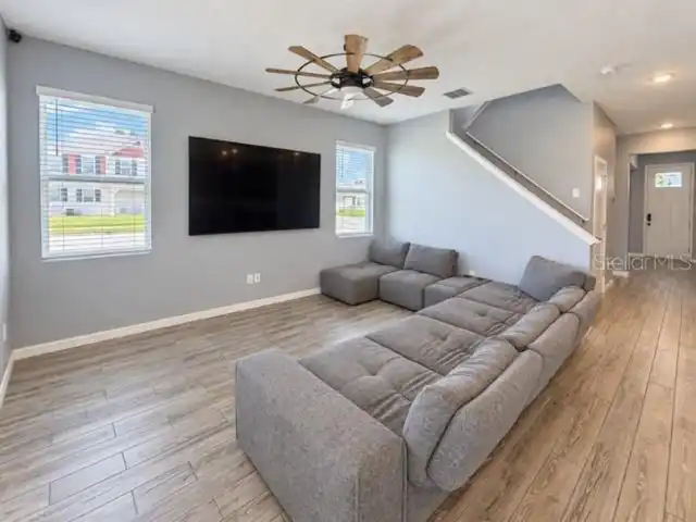 Listing Photo 9