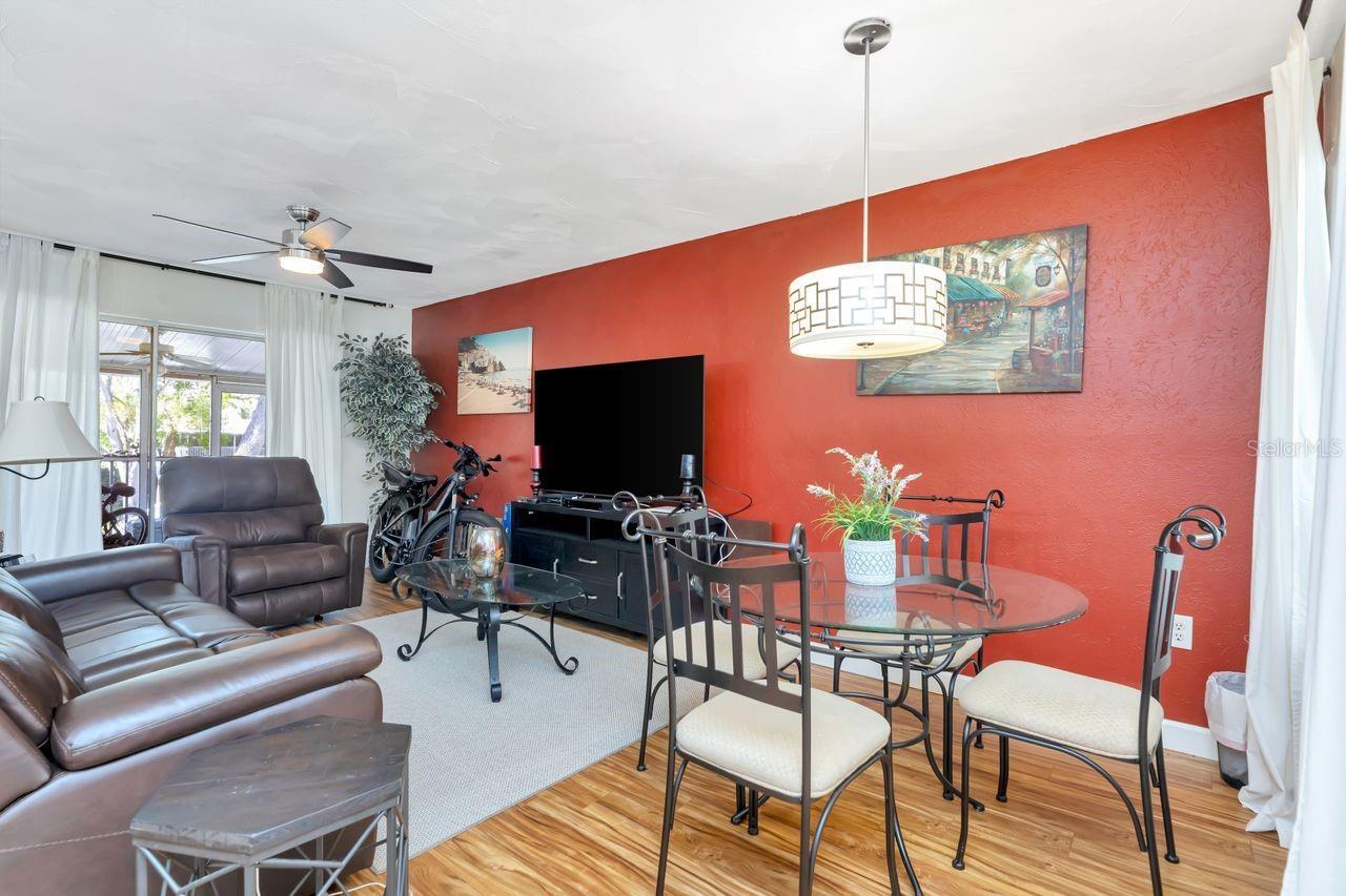 Listing Photo 12