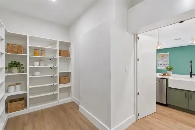 Listing Photo 17