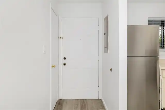 Listing Photo 6