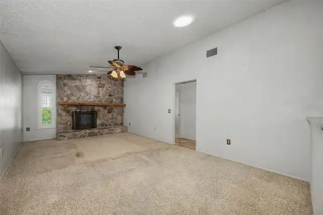 Listing Photo 24