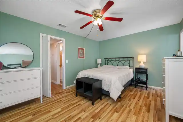 Listing Photo 17