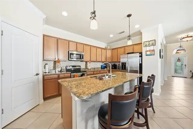 Listing Photo 12