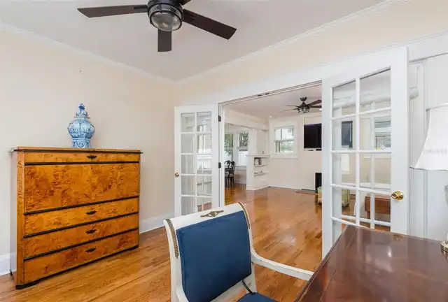 Listing Photo 8
