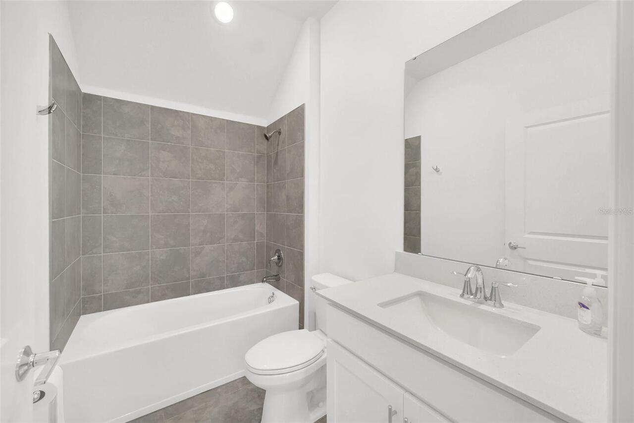 Listing Photo 16
