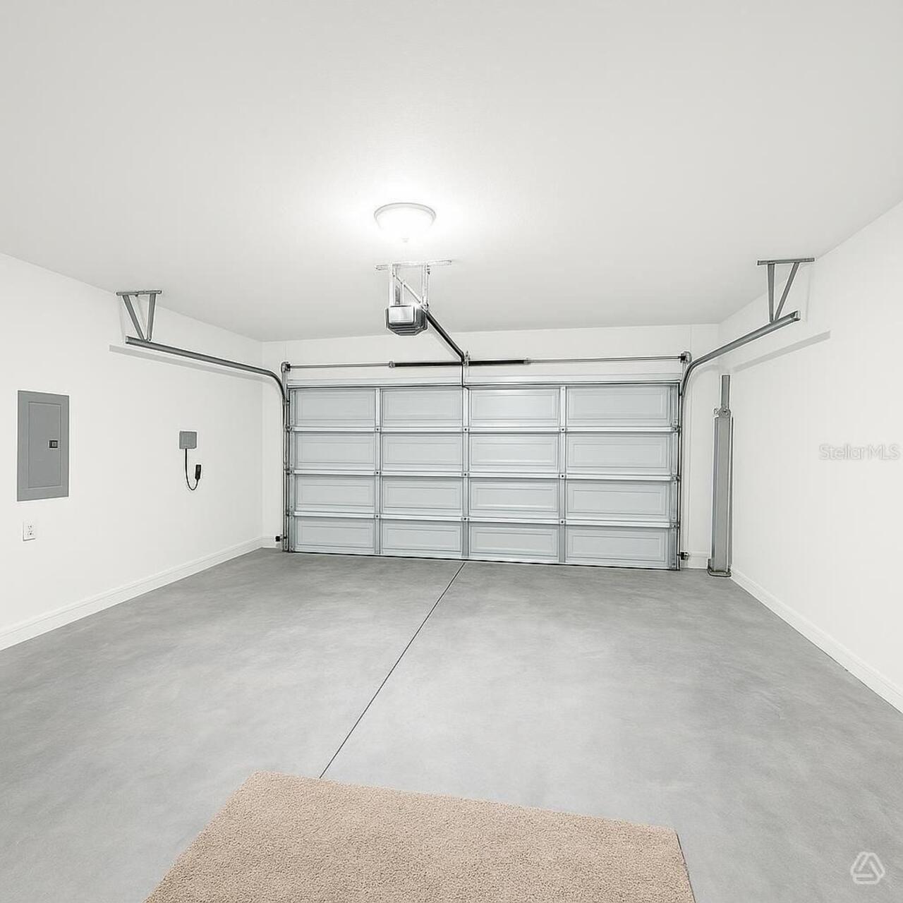 Listing Photo 12