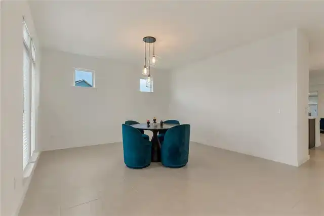 Listing Photo 14
